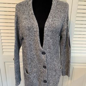 Divided Sweater With Elbow Patches